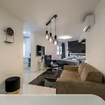 Luxury Split